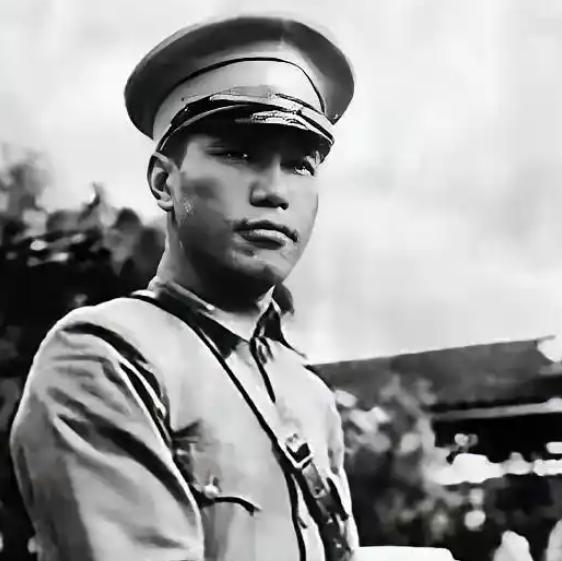 1948年，蒋经国不打招呼直接登门郭汝瑰住处，推开门，看见的是一张寒酸的饭桌。两