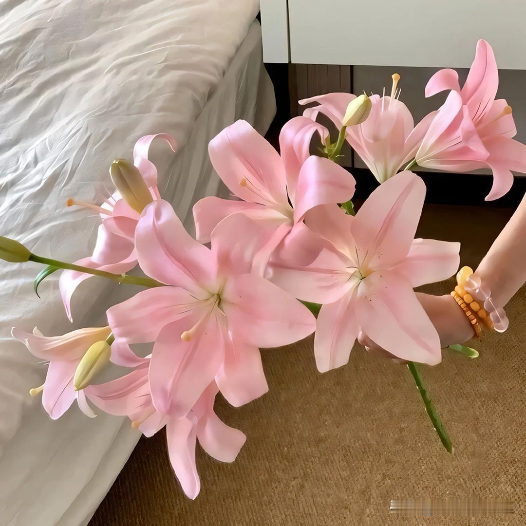 一定要学会用男人喜欢的方式表达爱，他会更加爱你：1.亲密关系上，女人要学会主