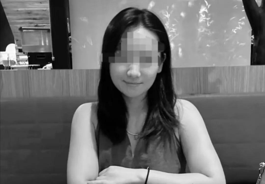 女孩子被毒蛇咬的事件，在前不久的一个大学生身上也发生类似的情况，这位大学生是例外