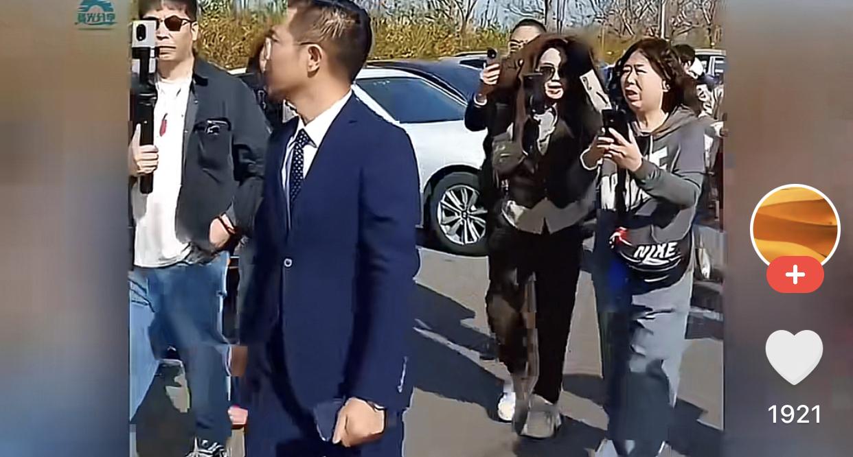 这个案子很难判我们希望是正当防卫但是目前的证据给认定带来巨大的困难当年的