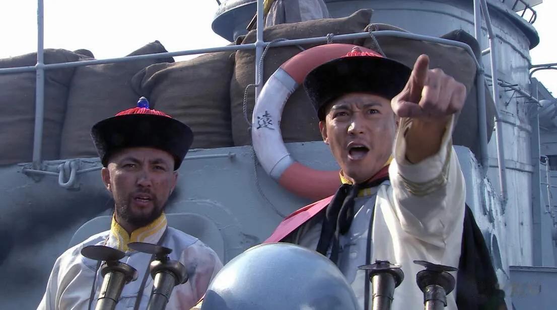 沉舰之殇：甲午海战战败的深层根源1894年，黄海海面炮声轰鸣，北洋水师与日