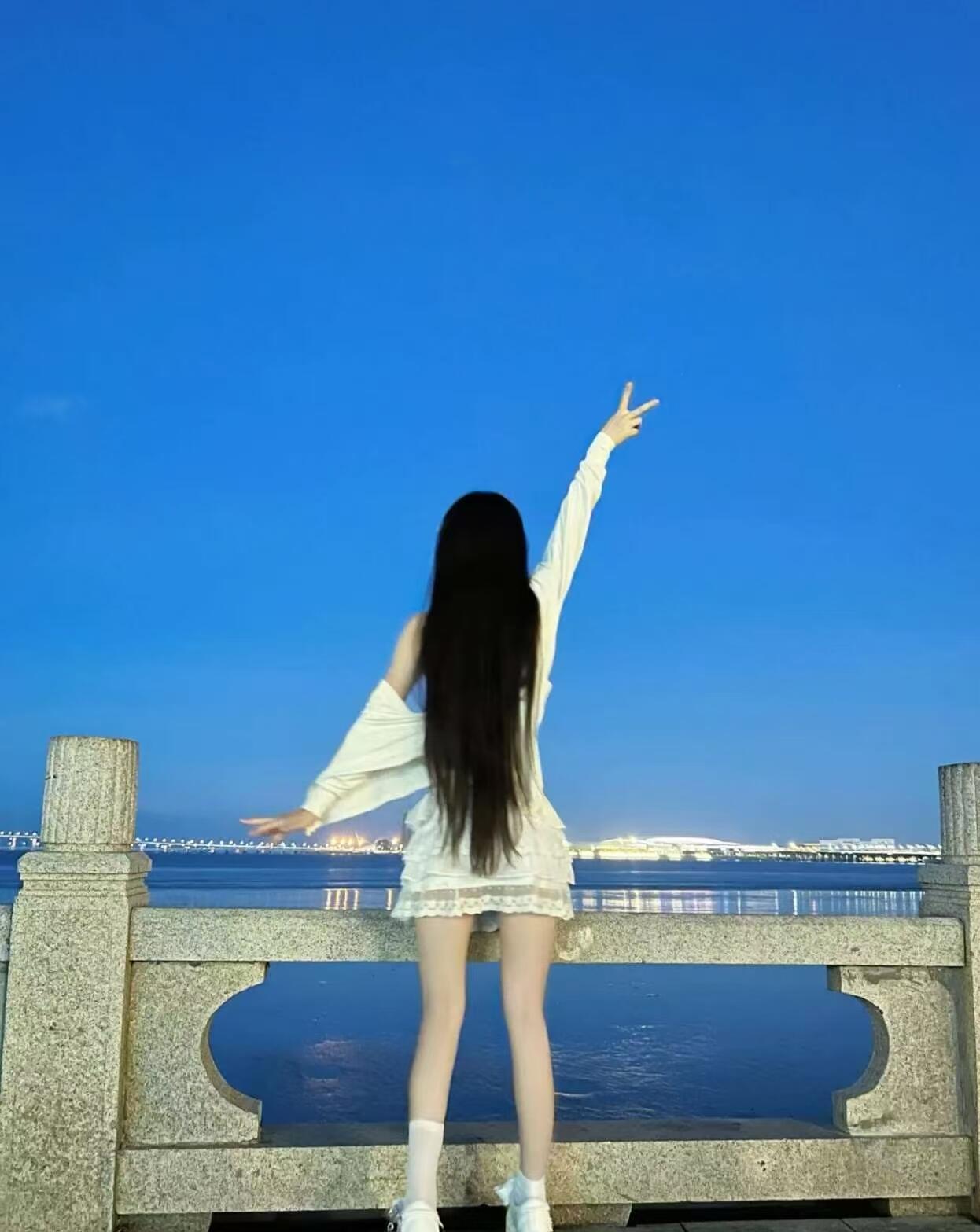 一位高人说：“有钱就是有灾，有权就是有祸，这话听着怪，可细琢磨，有点