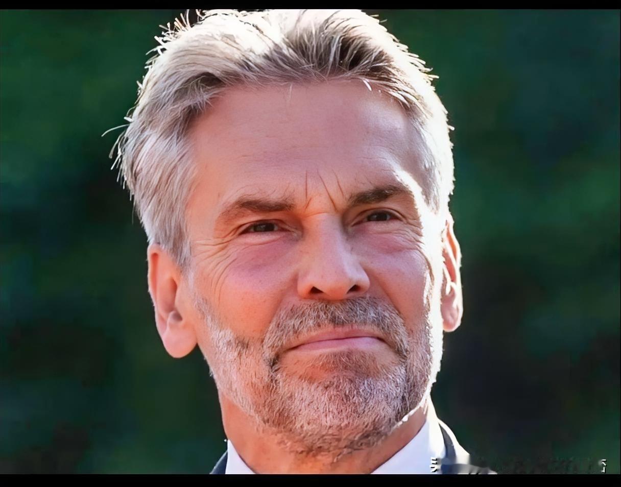 威胁，赤裸裸的威胁！荷兰这是要强抢了吗？近日荷兰官员突然宣布：如果东方大