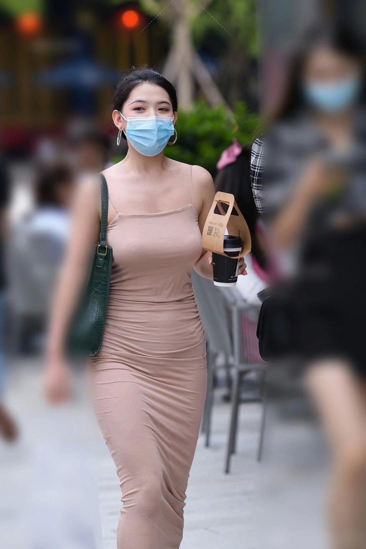 但凡深爱过，对谁来说都是一种难言的伤痛，只不过面对旧爱，男人忘记只需要一阵子，而