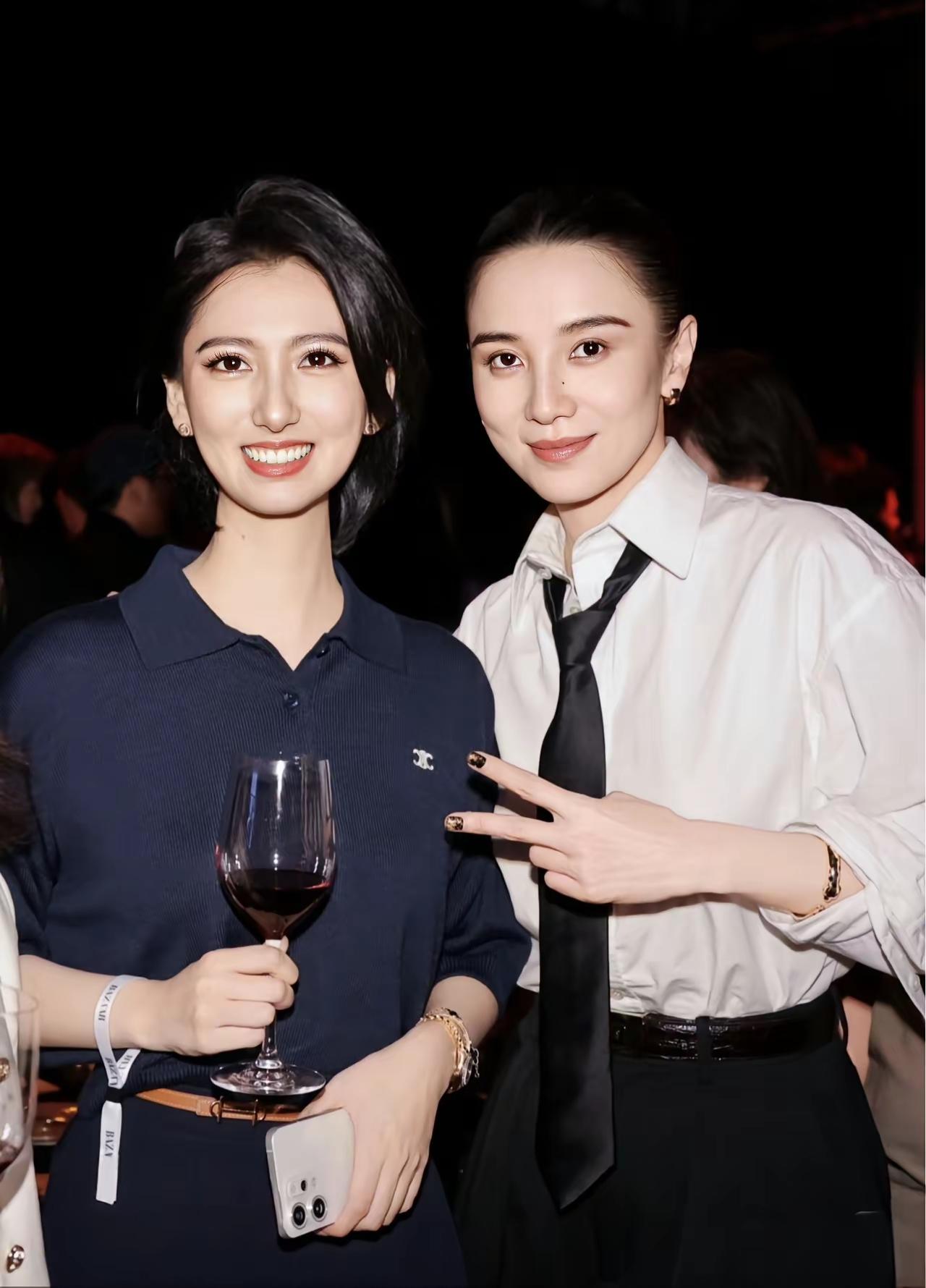 真没想到，这样的一位优秀美女，居然离职了。大家都知道OPPO的产品经理是莫妮