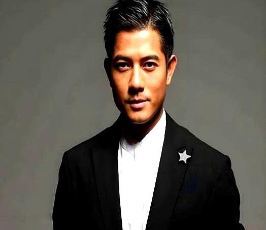 郭富城比岳父大两岁，十年拒送一套房。跑马地豪宅楼下，他每月砸十万交租，另掏