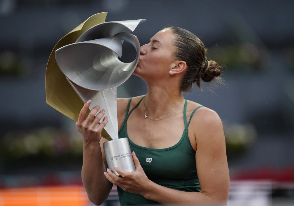 🏆马德里站冠军：玛尔塔·科斯秋克🇺🇦🏆罗马站冠军：埃莉娜·斯维托丽
