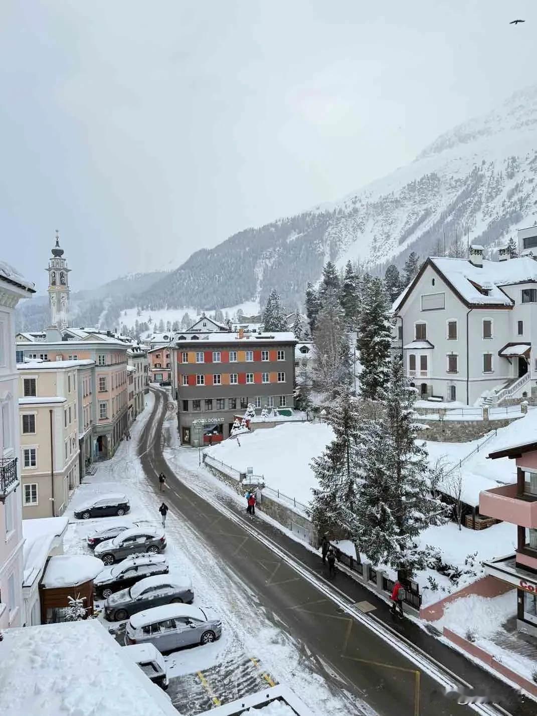 瑞士｜8小时冰川列车GlacierExpress被誉为“世界上最慢的特快列