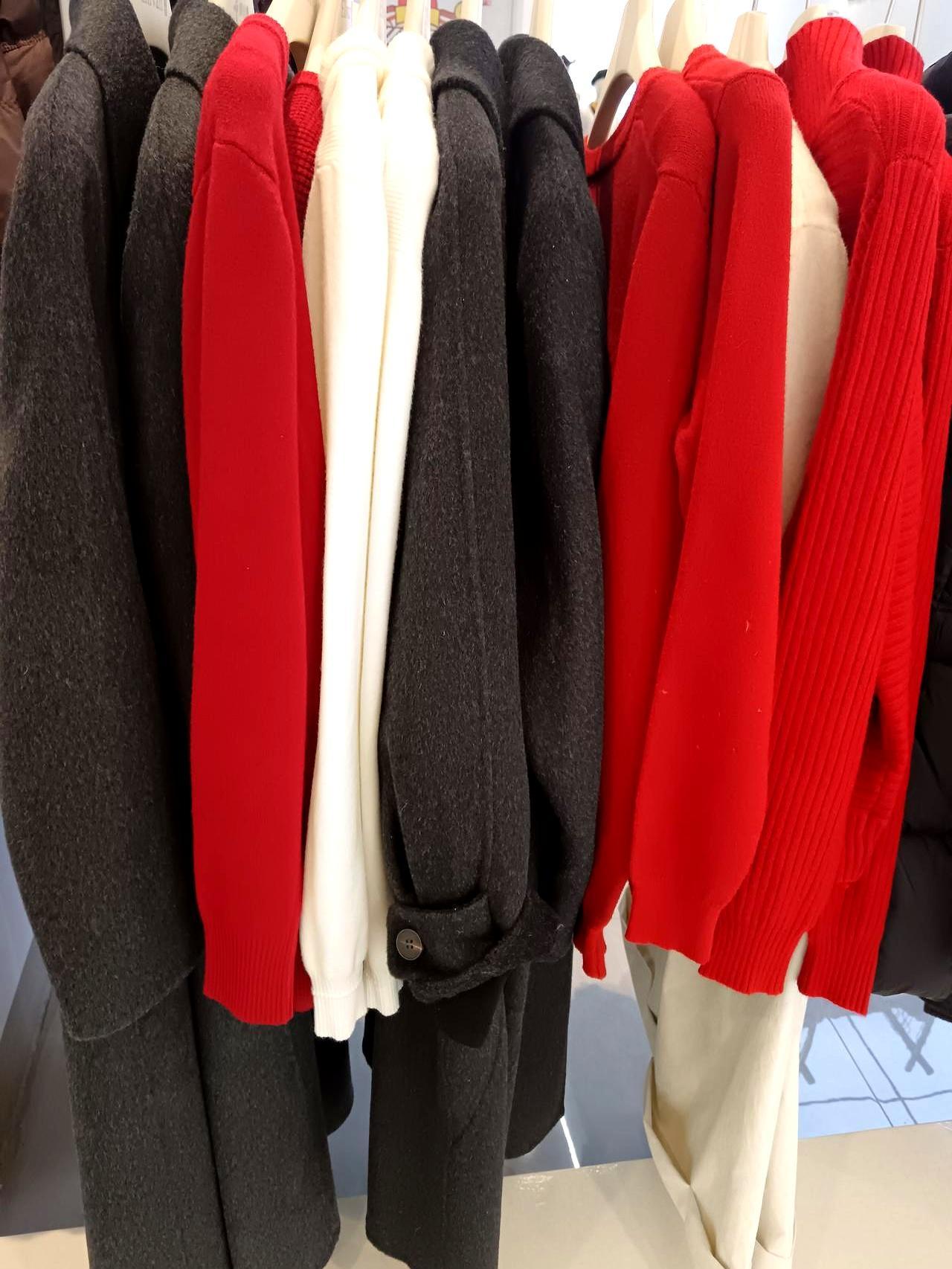 怪了！2026年刚开年，商场就集体把冬天“赶”走了？你是不是也发现了？明明