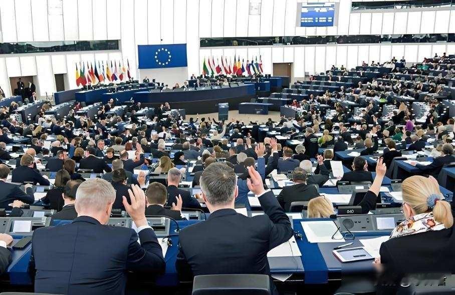 欧盟援助计划遇冷，法意比突然撤资，谁在背后搅局？乌克兰刚听说能拿到九百亿欧元贷