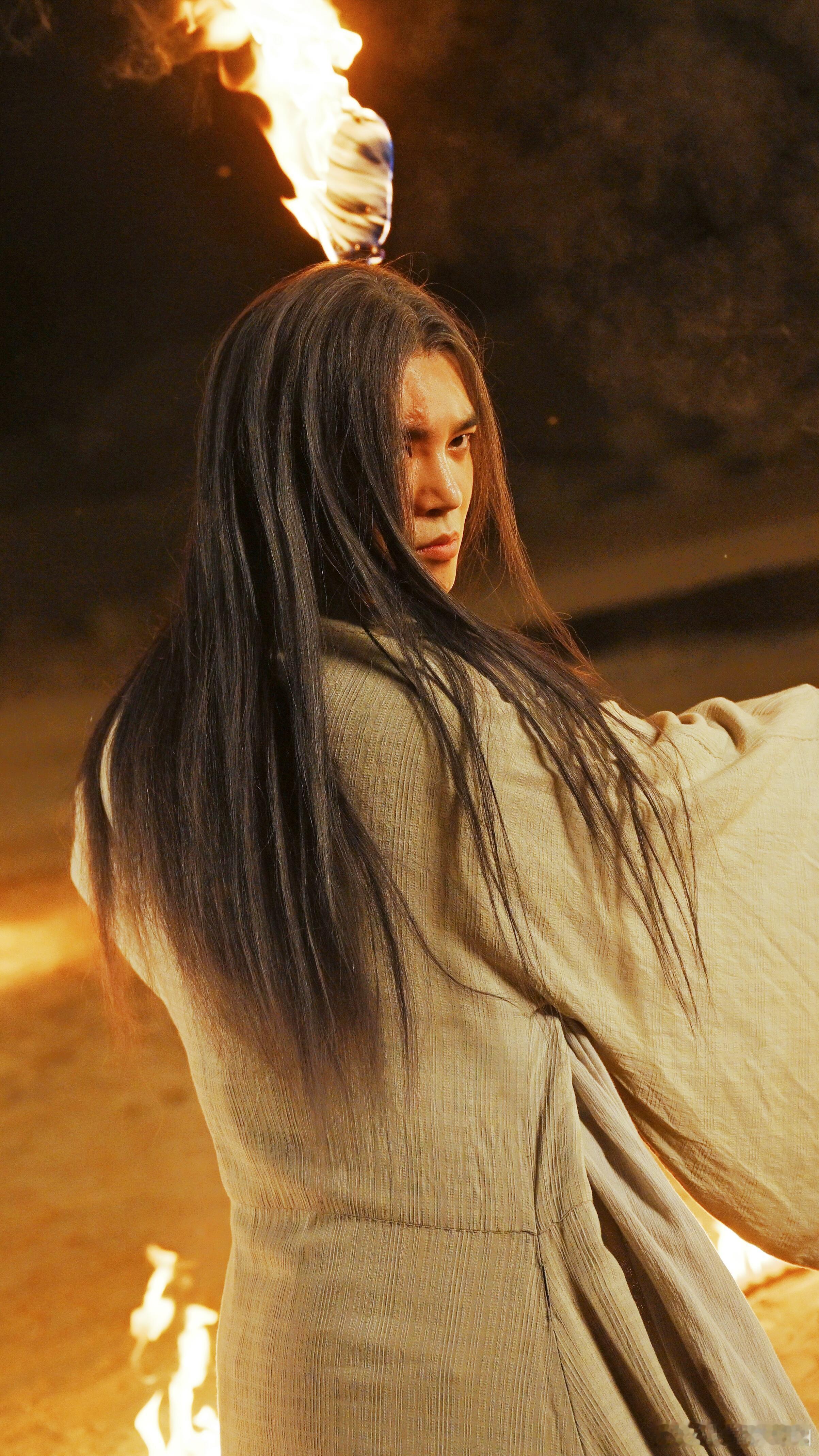 《镖人》里的帅哥千千万，但最放荡不羁爱自由的唯有于适，由内而外的洒脱、帅气谁懂，