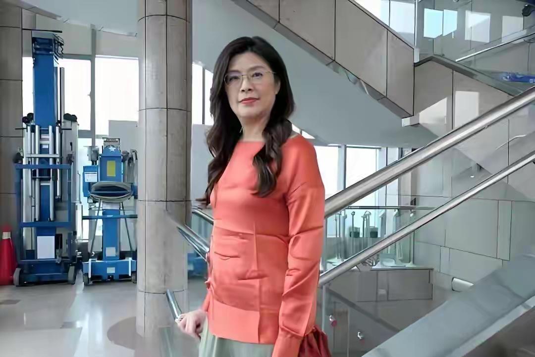 郑丽文上任一个月以来，党员已增加5000人入党，郑丽文直言要更新国民党的电脑系统