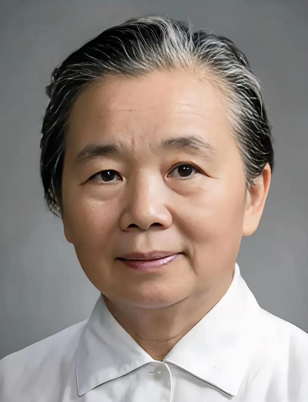 1939年，刘秀贞带着儿子千里寻夫到延安，却发现丈夫已娶女将军，更崩溃的是，丈夫