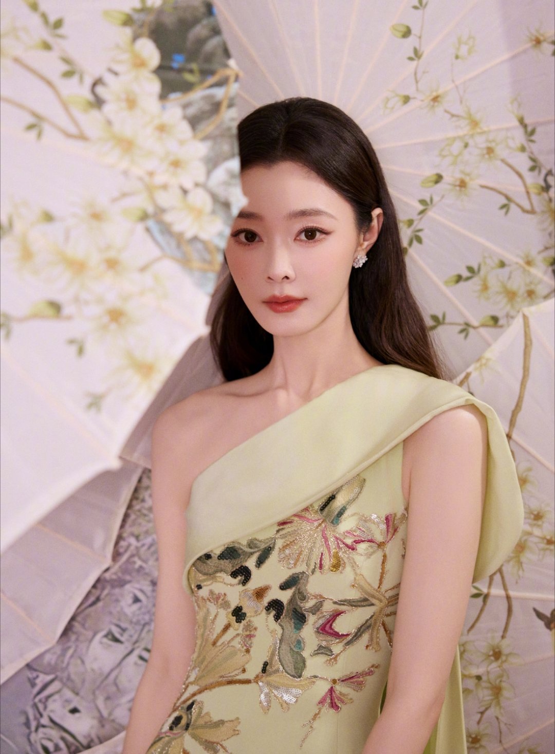 宋轶你就是我们的春天，姐姐好漂亮，期待今天晚上