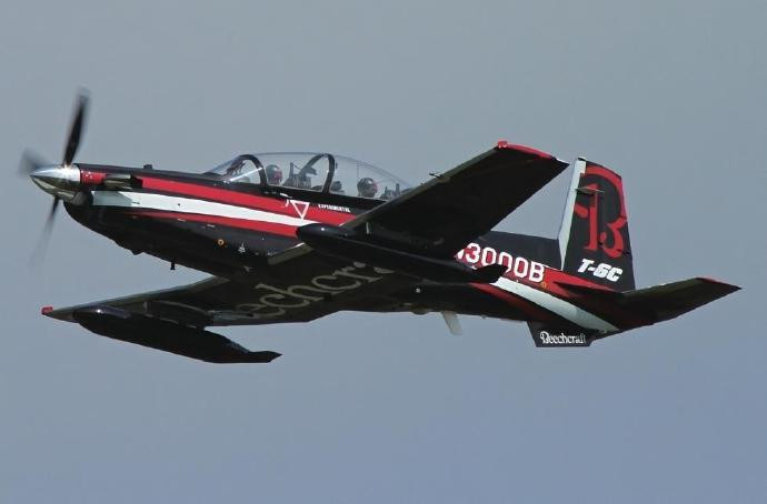 每天认识一件兵器T-6“德州佬”Ⅱ教练机T-6“德州佬”Ⅱ（TexanⅡ）是