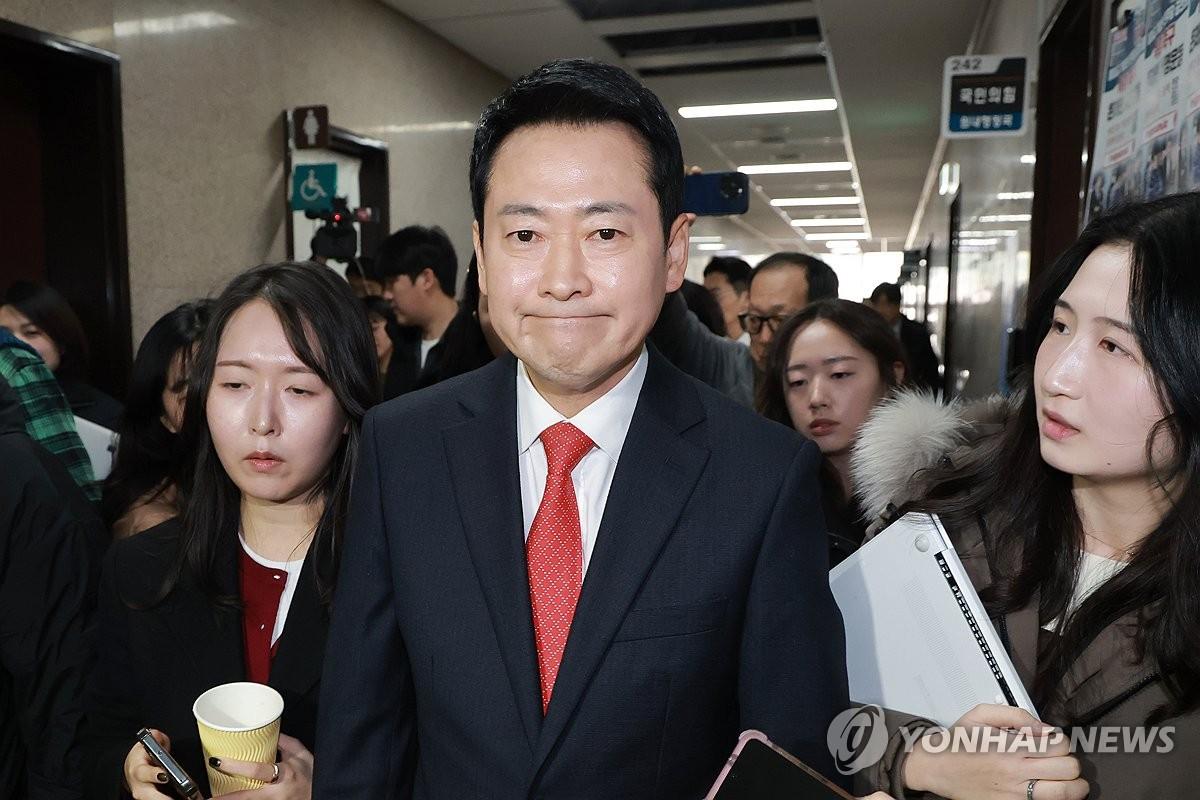 总统都被放鸽子！李在明与朝野两大党党首原定于12日举行午餐会，但最大在野党国民力