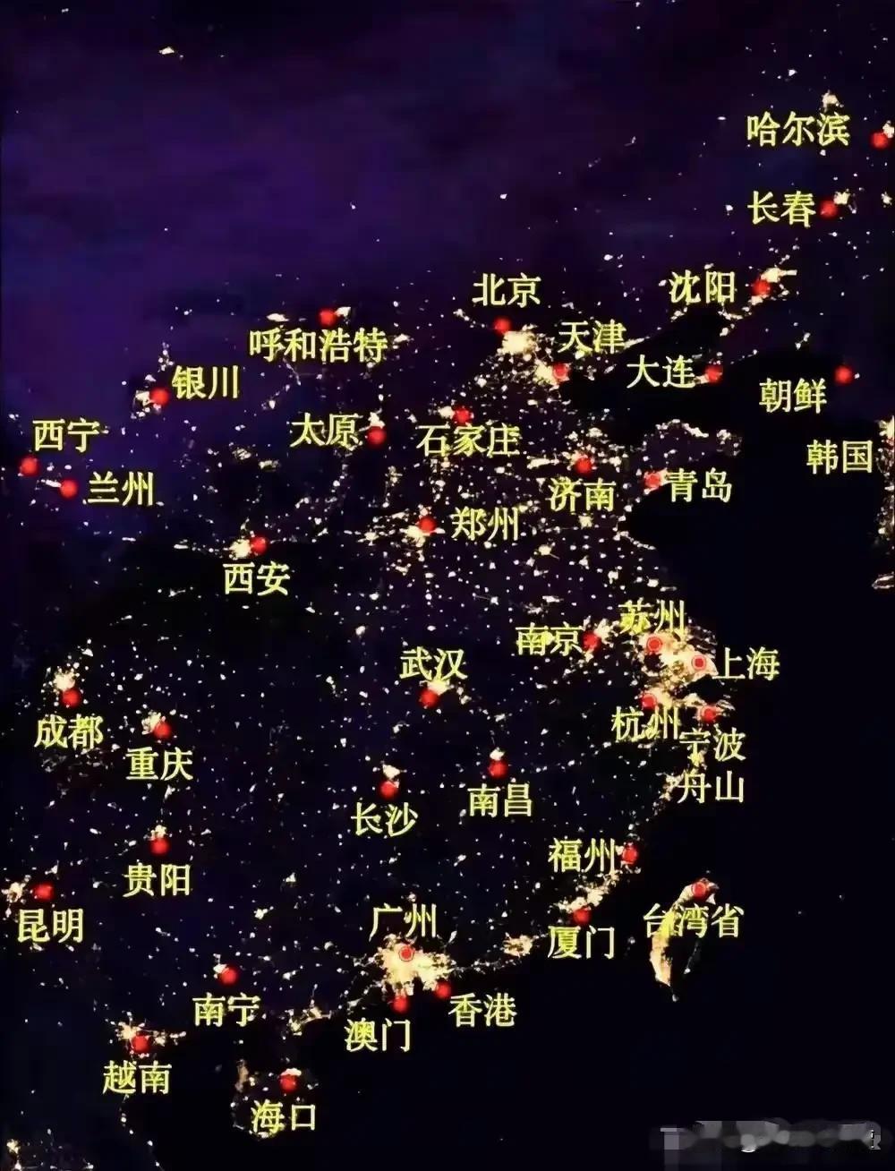 长沙的夜景亮度能排第几？根据网友整理的亮度图，长三角，珠三角非常亮眼，京津也很