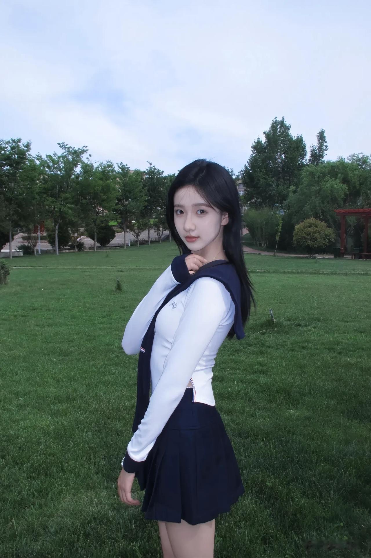 绿野仙踪里，白衣少女行。