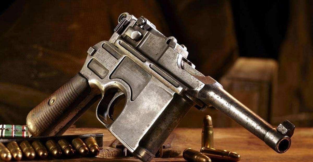 1948年10月15日，锦州被东北野战军攻克，所谓东北剿总副总司令兼锦州指挥所主