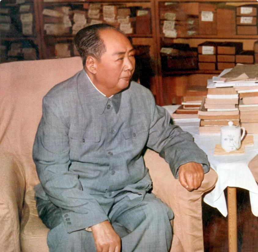 1974年9月16日毛主席对杨得志说：还有两年也不一定，阎王请我喝烧酒。 武