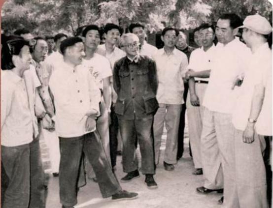 1959年5月28日，周总理到自己的母校南开大学视察，可不巧的是，当周总理来到学