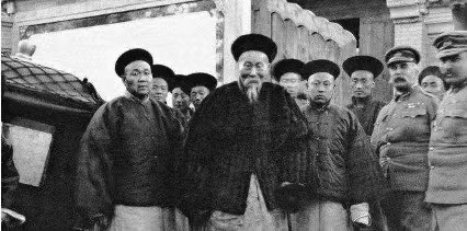 “太贵了，太贵了!如此高的价格是我大清无法承受的，还是算了吧。”在一百多年前的晚