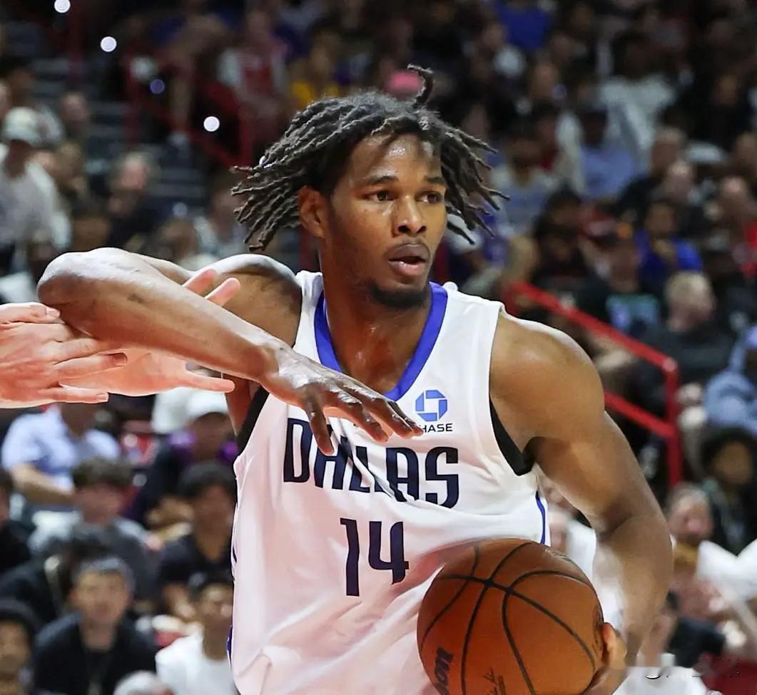 独行侠慧眼识珠啊NBA夏季联赛勇士101-90独行侠，虽然独行侠输球，但9号
