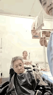 人活着的意义是什么？有时候在想人活着意义是什么，有人说活着是为了等