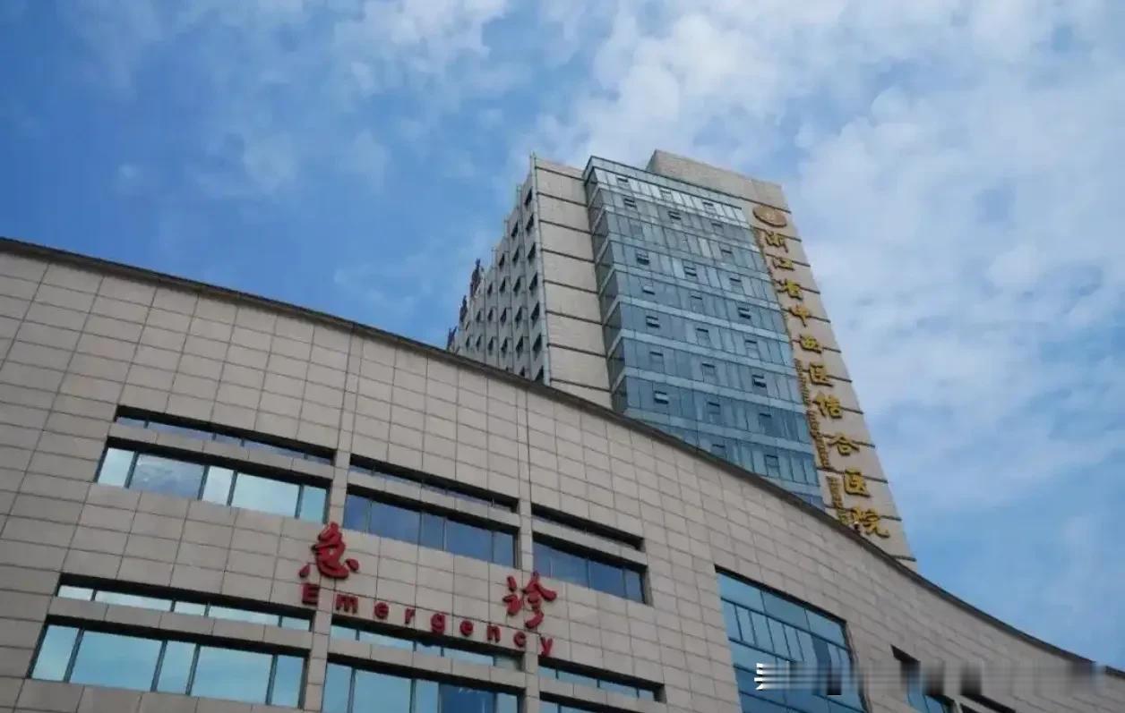 “我家狗不咬人”被打脸！杭州出生17天宝宝惨遭撕咬，医生痛心提醒杭州一17