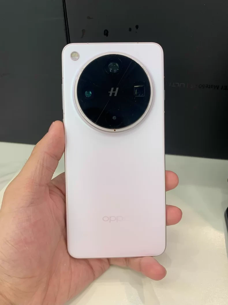 OPPO 太狠了！老款影像旗舰直降1800