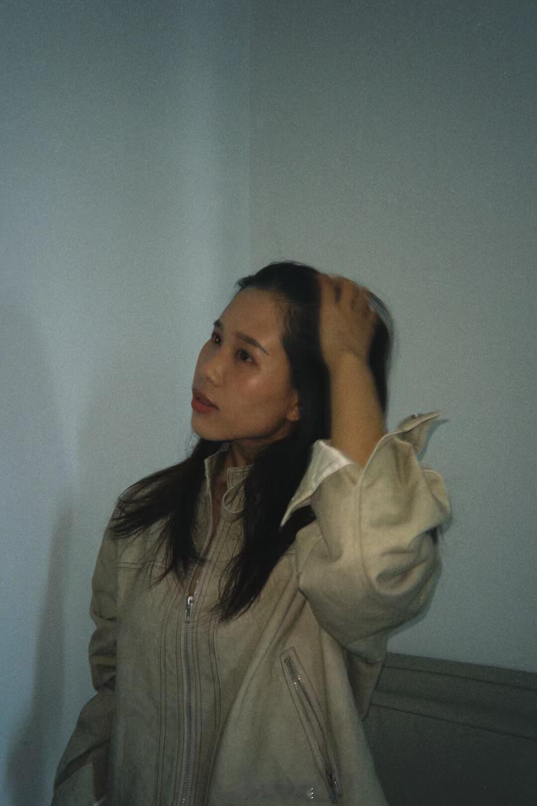 最近越来越多人说我长的像莫文蔚，真的像吗？​​​