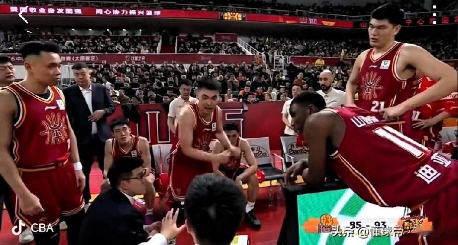 潘江不服杜锋，不会让你舒服赢！山西后卫贾明儒暂停对全队说:顶他！贾明儒是根红苗正