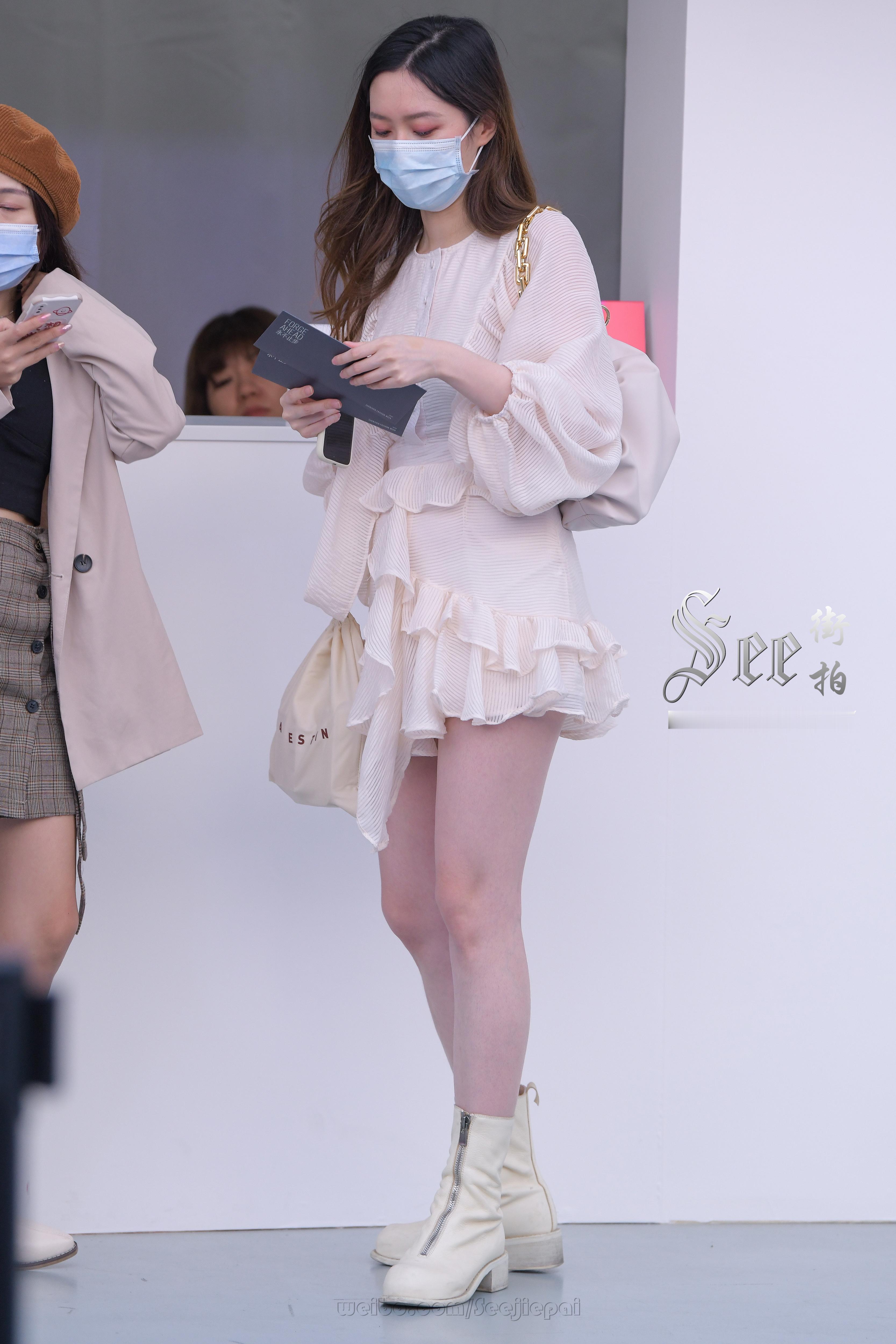 粉色纱裙温婉气质美~~​​​
