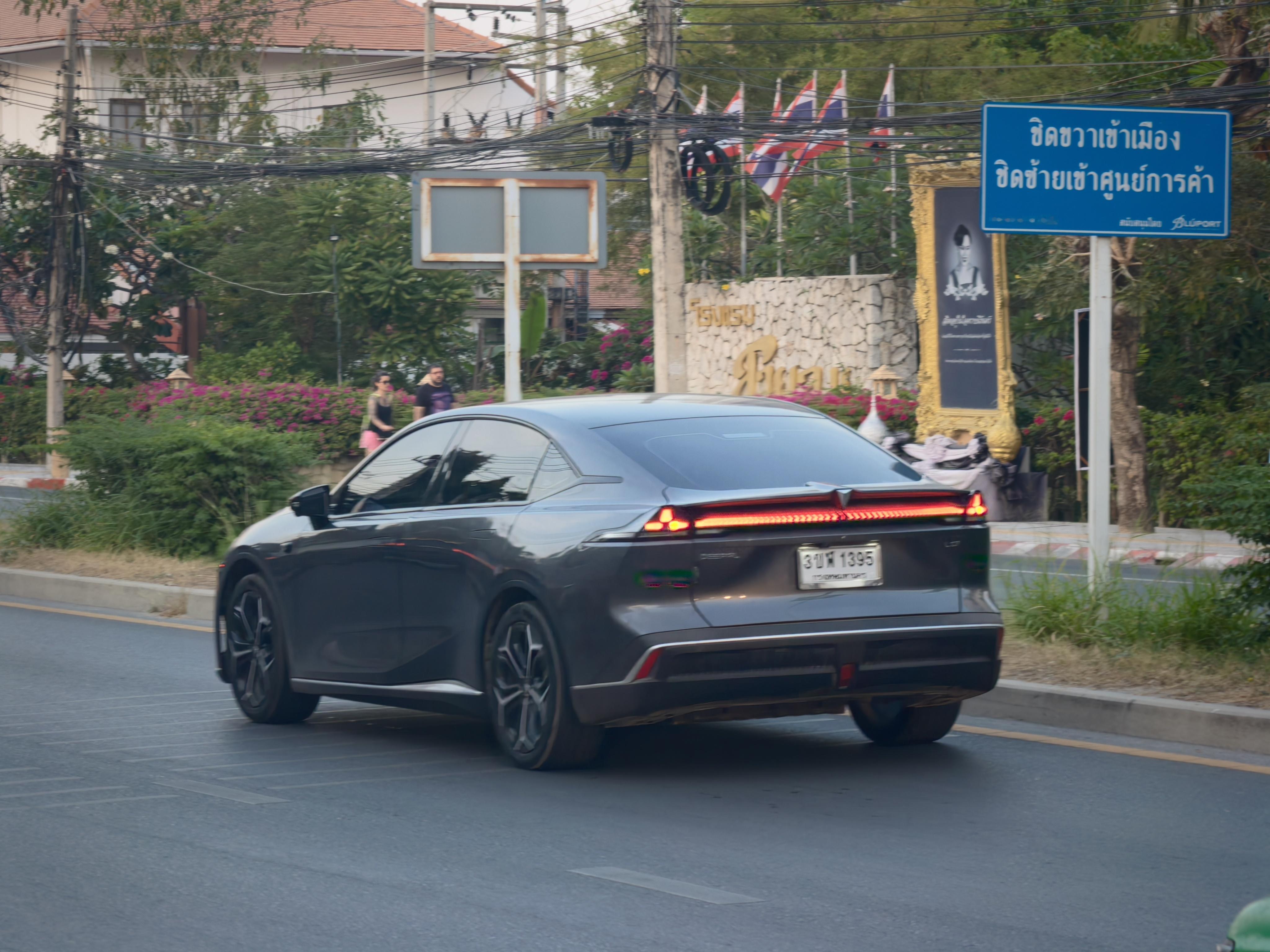 这次到曼谷，感觉长安系和广汽销量真不错。汽场全开大v聊车