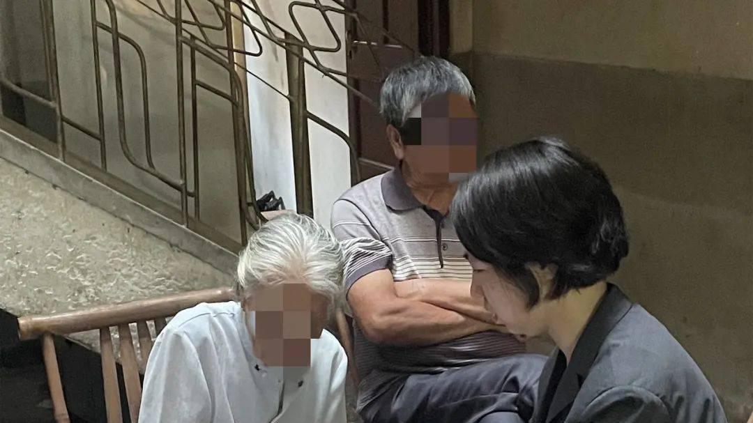 老伴去世后存款取不出?银保监会新招:凭这两样直接拿回全部遗产
