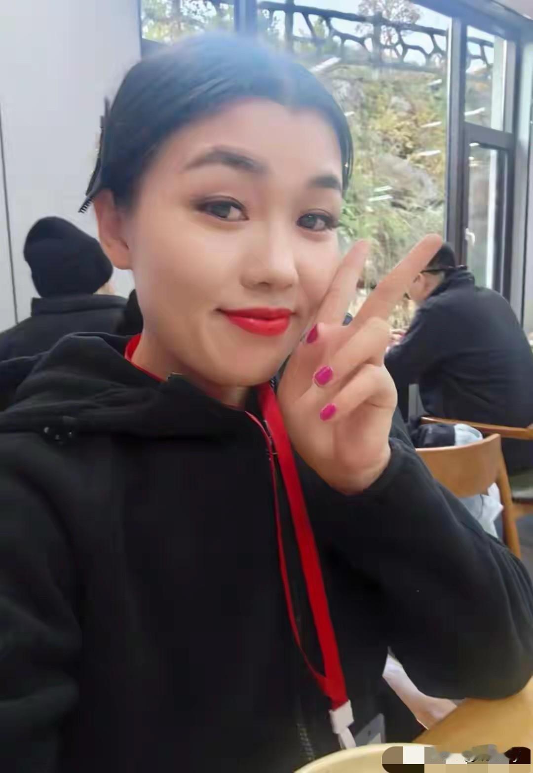 “荒野求生”七星山上的13号选手冷美人,已经坚持了21天,体重瘦了6斤,也是节目