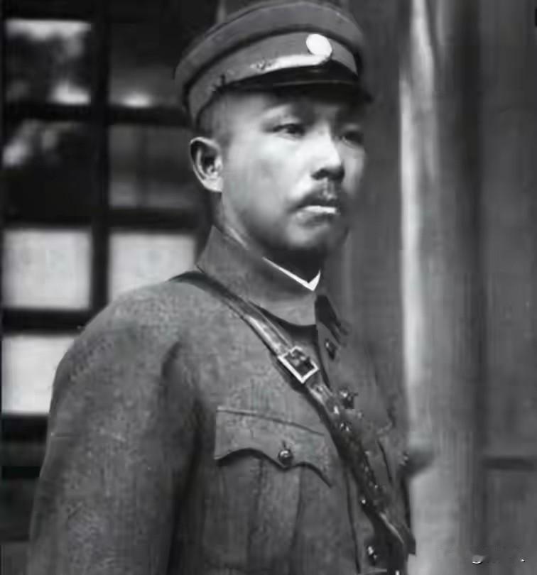 1925年成都深夜，军阀酒后荒唐，17岁少女跪地提要求，结局令人脊背发凉1