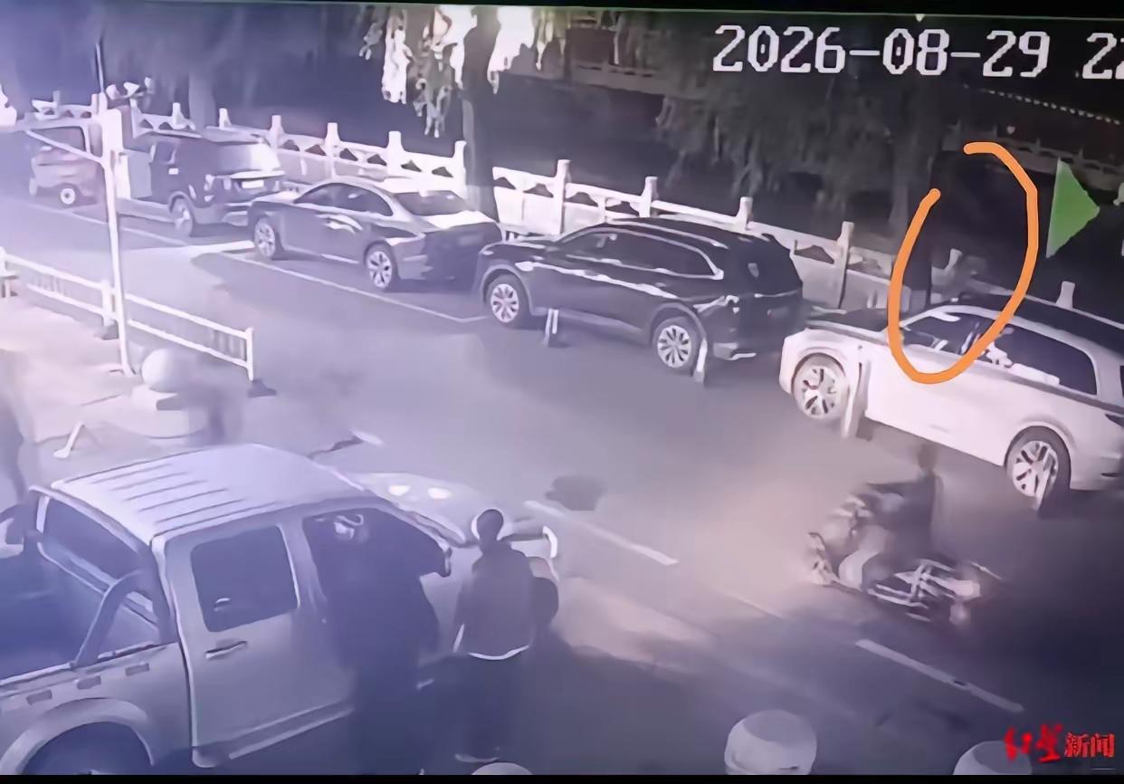 看完康定这件悲剧，心里久久喘不上气。明明是一场用来疗伤散心的旅行，最后却变成了永