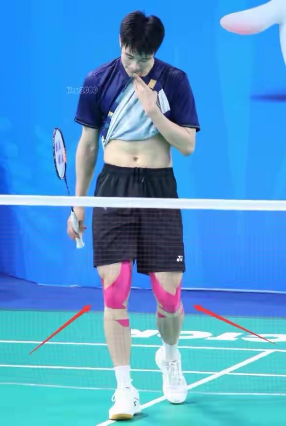 李诗沣遗憾告负，止步八强，居然连打全运会男单半决赛的机会都没有！董天尧赢李诗沣