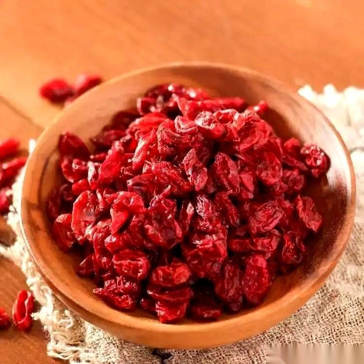 有味药叫山茱萸，听着温润，号称平补肝肾。但用错一步，能把虚火死死地给你锁在身体里