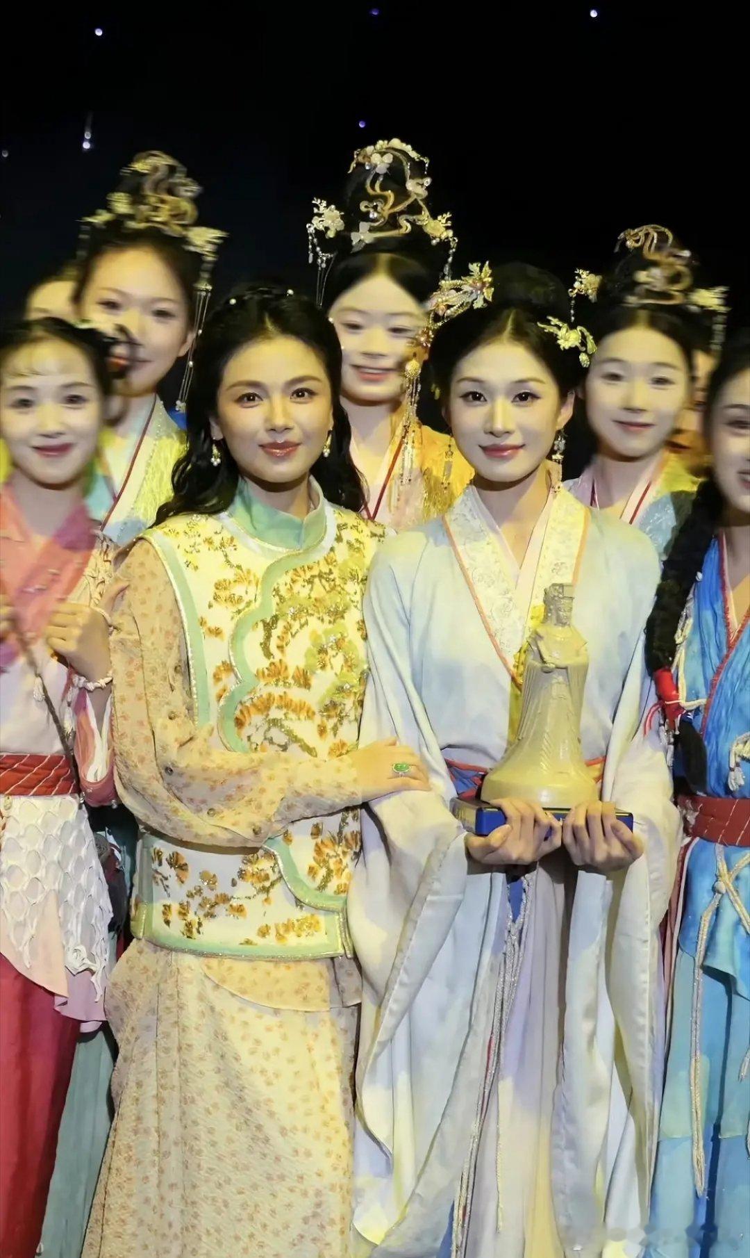 万万没想到，连涛姐也逃脱不了网友的审判，刘涛诞辰穿满服，林默娘明明是宋朝人士，穿