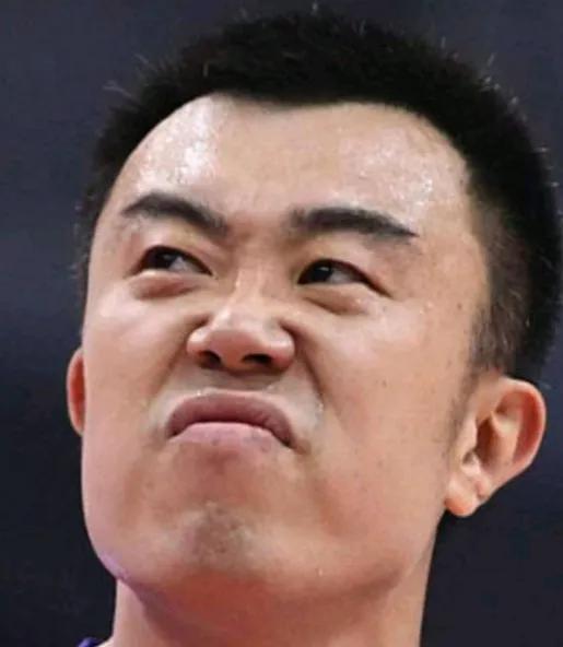 一位38岁的老将，在上个赛季结束后，眼含着热泪，表示要告别篮坛。如今，在俱乐部需