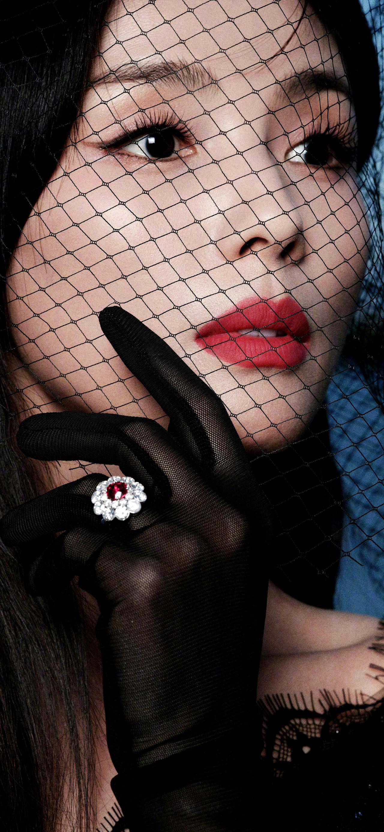 刘涛真是性感与演技并存的宝藏女星。她在荧幕上塑造了太多经典角色。《琅琊榜》中的