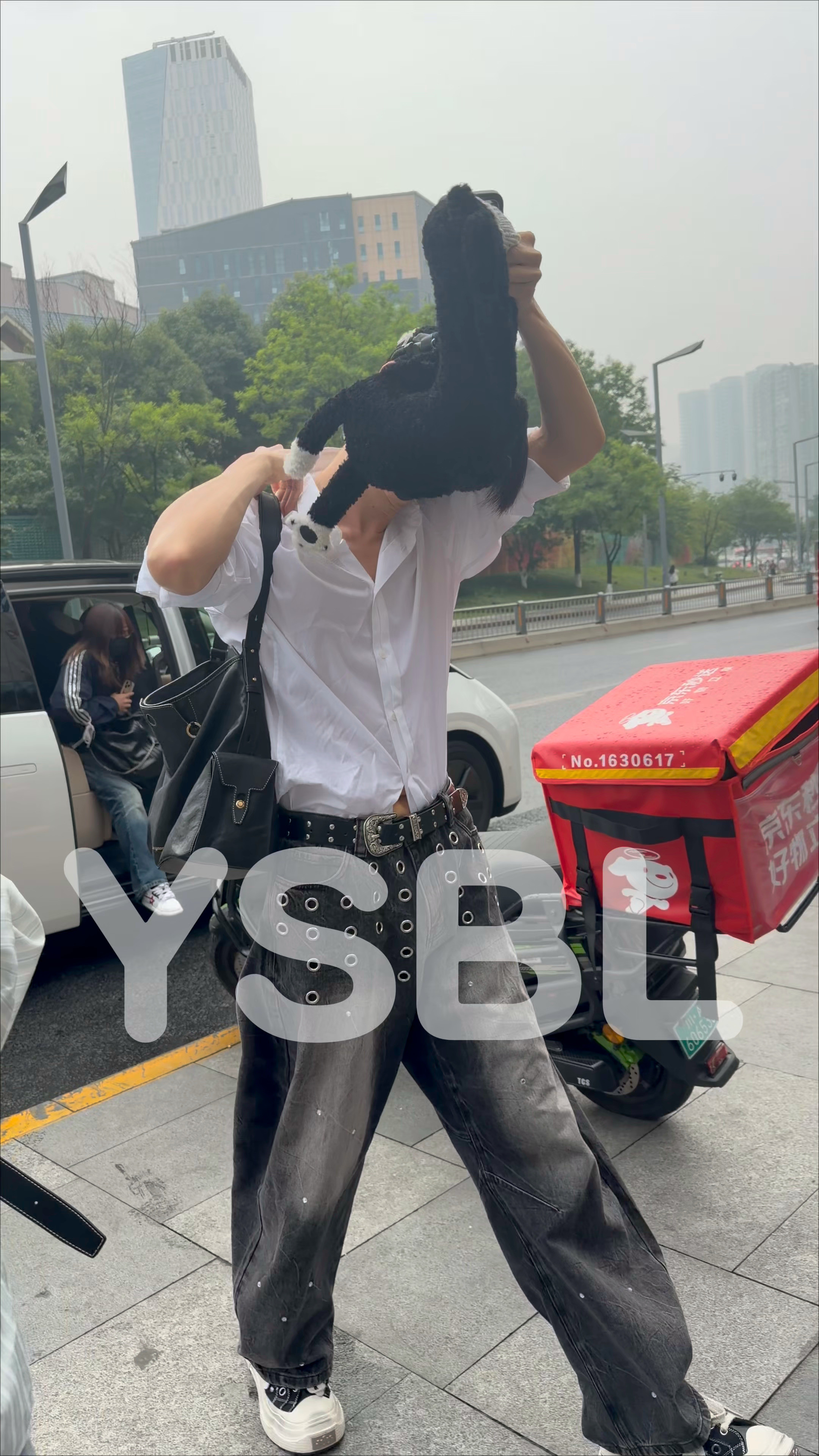 欣赏我妈萌萌的肚脐眼中
