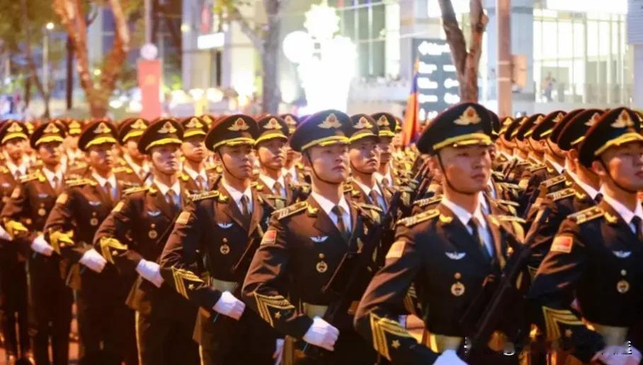 越南阅兵中国仪仗队缺席？背后真相让人意外！越南国庆阅兵彩排火了，但最让人意