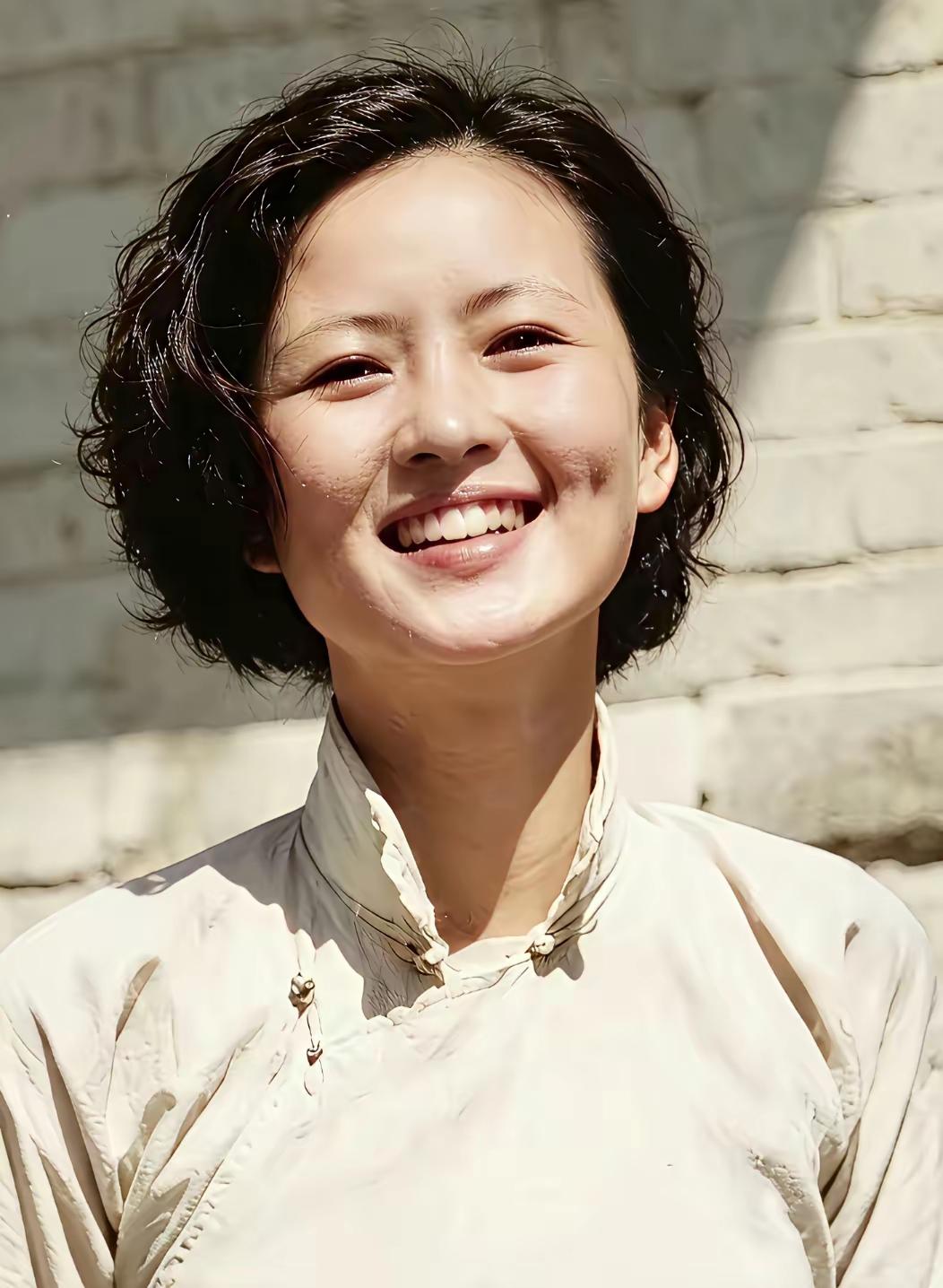 一次，高晓松想拍《林徽因传》，被林徽因的女儿梁再冰警告：“你要是拍我妈和徐志摩有