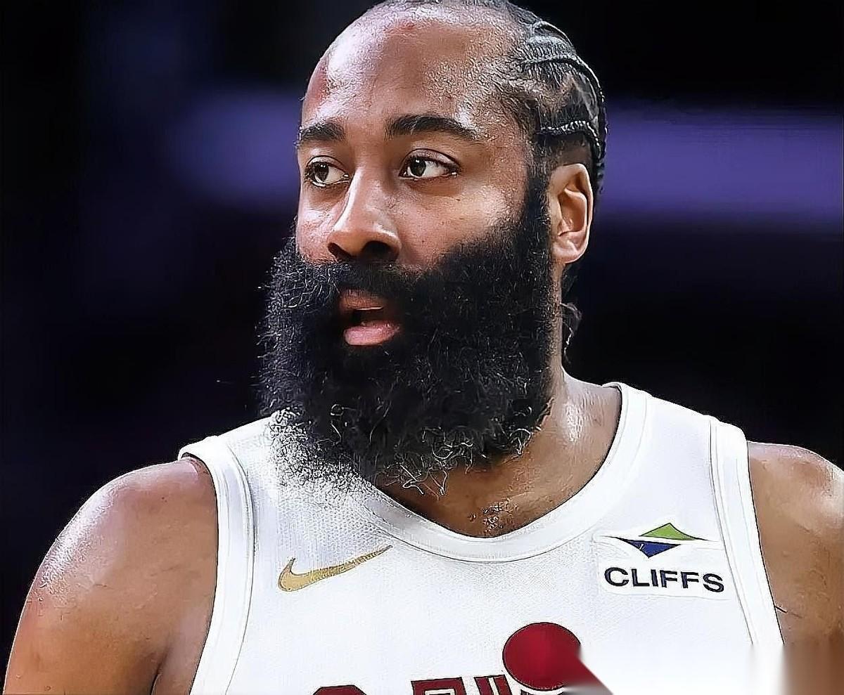 离谱！骑士收官战直接摆烂，哈登米切尔阿伦莫布里8人集体缺席，肖华也不管管。北京