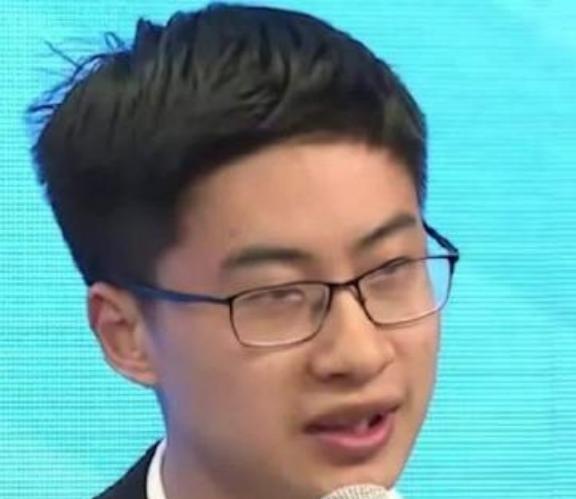 为什么要和美国干到底？就这么说吧，要是不干到底，那中国下一代就“完了”！最近清华