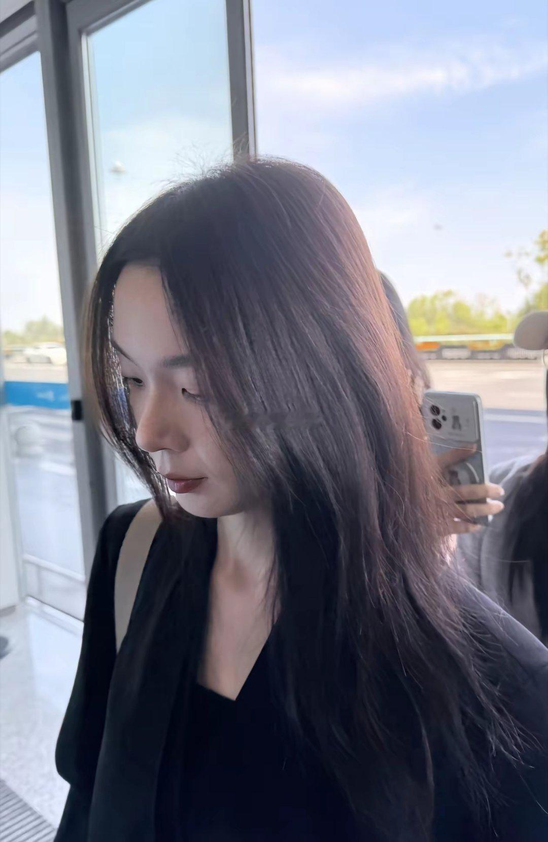 太好笑了，差点没认出来这是陈瑶她对自己那张美丽的脸做了什么？​​​