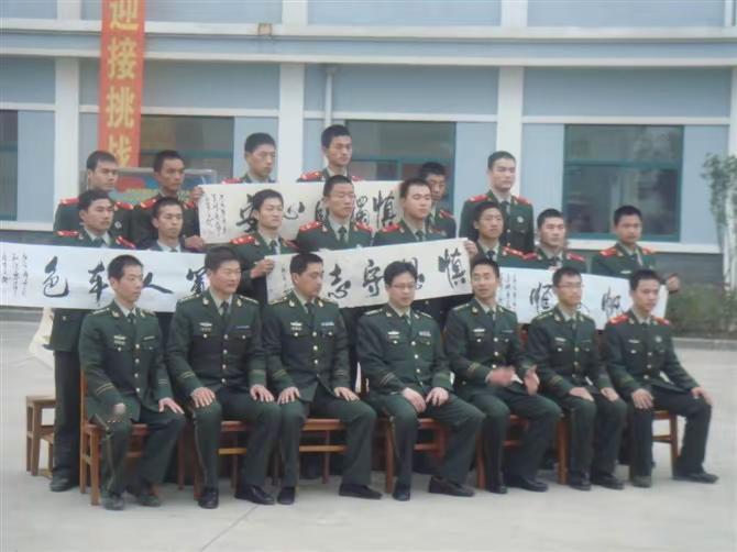 退伍整整十四年。又是一年退伍季，一转眼已经十四年了。时代变了，物质变了，人的生活